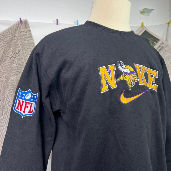 Minnesota Football Team Embroidered Crewneck Sweatshirt - Picture 3 of 5
